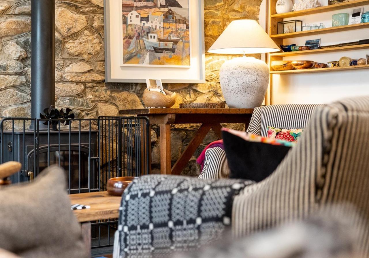 Bwthyn Capten - A Charming Cottage For Up To 6 Newport  Exteriör bild